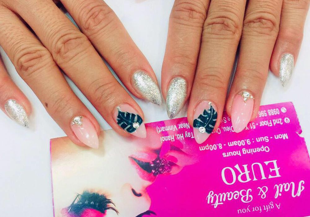 [Image from the Facebook page of Euro Nail](https://www.facebook.com/euronail51xuandieu/)